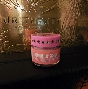 🆕️Jeffree Star, Hot Cocoa Peppermint, Lip Scrub, RARE 💕